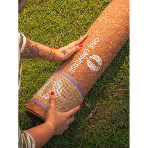 Rodillo de Yoga de Corcho One Universe con Serigrafía y Textura Antideslizante Ecológica - Product Image 1