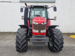 Tracteur à roues MF 6615 120 CV avec pneus larges, tracteur agricole multifonctionnel pour l'agriculture et l'aménagement paysager - Product Image 1