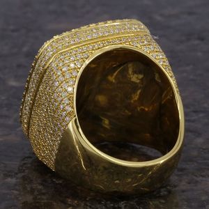 Bague en or jaune 10 ct hip hop pour hommes, diamants de laboratoire étincelants ronds et taille baguette VV glacés - Product Image 4