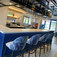 Armoires de cuisine ouvertes minimalistes personnalisées comptoir de bar bleu comptoir de restaurant en pierre à surface solide Tables de bar