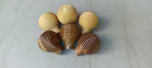 Poignées de porte en bois sculptées à la main sur mesure idéales pour les magasins de décoration intérieure à vendre - Product Image 3