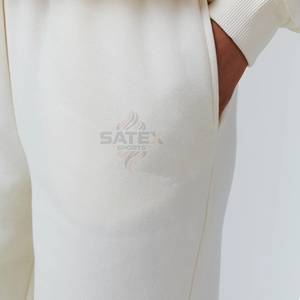 Chándal sólido de calidad superior para mujer Impresión de logotipo personalizado Ligero Transpirable Secado rápido Sensación cómoda Diseño OEM - Product Image 6