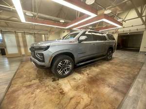 Chevrolet Suburban Z71 4WD 2025 Usada en Buen Estado, Sin Accidentes, Volante a la Izquierda/Derecha - Product Image 3