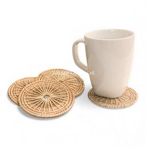 Sous-verres en rotin de style bohème, durables et en gros, fabriqués au Vietnam à partir de fibres naturelles pour la protection et la décoration de la table - Product Image 1