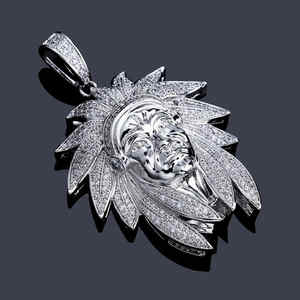 Collar con colgante Unisex Micro Pave de corte brillante de diamante cultivado en laboratorio de lujo, colgantes finos con acabado dorado de Plata de Ley 925 - Product Image 3