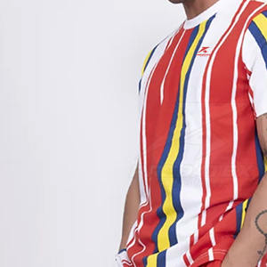 Ensembles de vêtements de sport à la mode Chemises à manches courtes et ensembles de shorts Vente en gros Ensemble de t-shirts et shorts pour hommes - Product Image 5