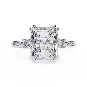 Bague de fiançailles Elisabeth 3 pierres, taille radiante, solitaire, halo, diamant de laboratoire de 3,95 carats, plaqué or 14 carats, bijoux fins - Product Image 1