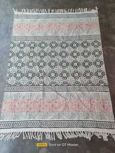 Jeté d'hiver de luxe en coton 100% tissé à la machine, imprimé à la main, avec pompons, écologique, respirant, style bohème, pour la décoration intérieure - Product Image 3
