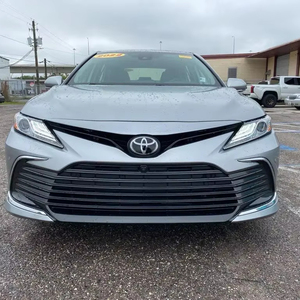 Toyota Camry XLE 2022 Usado en Excelentes Condiciones - Product Image 1