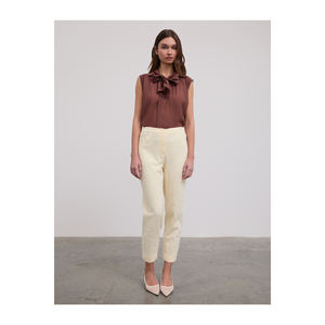 Pantalon femme BGN coupe carotte avec taille élastique, confortable et élégant, modèle S24P284 - Product Image 3