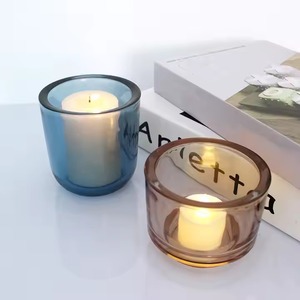 Bougeoir blanc de designer H.M.A Handicrafts avec intérieur et couvercle réfléchissants dorés pour utilisation en vrac et entreprises de cadeaux - Product Image 6