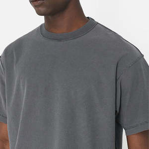 เสื้อยืดผู้ชายทรงครอปไซส์ใหญ่สไตล์วินเทจ - Product Image 1