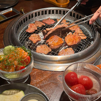 Meja Panggangan BBQ Korea Tanpa Asap Dengan Hotpot Terintegrasi, Meja Restoran Dengan Panggangan BBQ dan Hotpot