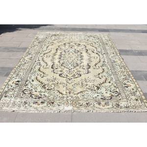 Alfombra Turca Clásica Vintage, Tapete Rectangular con Respaldo de Látex, Color Beige y Verde, Hecho a Mano, 6x9 Pies - Product Image 1