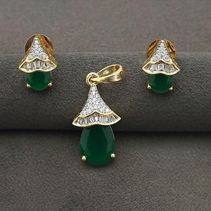 ชุดจี้ดีไซน์เนอร์สีทองสีขาวสุดอินเทรนด์พร้อมต่างหูประดับหินโฆษณาสำหรับงานแต่งงานของผู้หญิง - Product Image 1