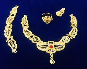 Colección del fabricante indio Conjunto de joyería de moda chapada en oro de 24 quilates Collar EarringsCombs Broches Diseñado en EE. UU. - Product Image 3