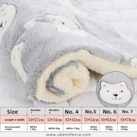 Tapis et lits pour animaux de compagnie en flanelle sur mesure en gros, coussins d'assise épais et antidérapants pour l'hiver, pour chats et chiens