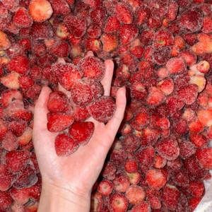สตรอเบอร์รี่แช่แข็งเวียดนามแพ็คจำนวนมากที่มีรสชาติหวานธรรมชาติสำหรับตลาดโลก - Product Image 2
