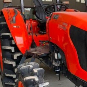 Tractor M704K de 4 Ruedas, Seminuevo, con Motor Cummins de 65HP, 6001-8000 Horas, Componentes de Bomba y Motor - Precio Económico - Product Image 2