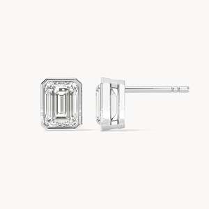 Boucles d'oreilles fines en émeraude - Product Image 1