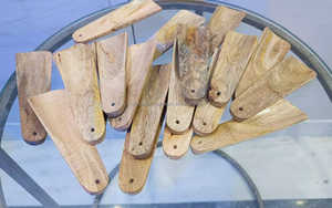 Steembeach Klaxon en bois d'acacia et plastique pour chausse-pied en bois de mangue - Product Image 2