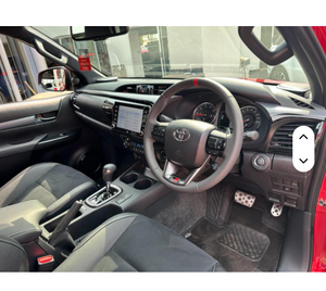 Camioneta Toyota Hilux 2.8GD-6 Doble Cabina 4x4 GR-Sport Usada, Años 2017-2024, Transmisión Automática de 6 Velocidades, Motor Diésel Turbo de 2.8L I4, Tracción en las Cuatro Ruedas - Product Image 3