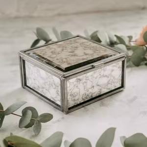 Organisateur de bijoux en métal et verre de luxe moderne, boîte de rangement, cadre en métal doré, dessus en forme de fleur, organisation de colliers - Product Image 6