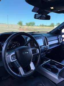 FORD F-250 SUPER DUTY 4x4 MEGAREXX 2024, TOUTES OPTIONS, PROPRE ET SOIGNEUSEMENT UTILISÉ, À VENDRE - PRÊT À ÊTRE EXPÉDIÉ - LIVRAISON PORTE À PORTE - Product Image 2