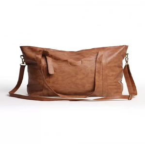 Sac fourre-tout chic à motif chevron avec garniture en cuir marron. Élégant et spacieux. Disponible aux prix de gros. - Product Image 5