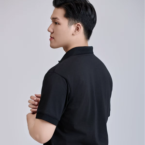 Camisa de Manga Corta para Hombre, Corte Regular, Tejido de Punto TC de 200g |   Camiseta informal negra con botones, cuello en contraste, resistente a las arrugas 60% - Product Image 1