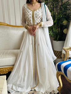 Anarkali à fente HI blanche et verte unie avec vêtements indiens et pakistanais Gharara et Dupatta - Product Image 6