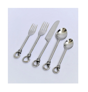 Luxueux ensemble de couverts en or rose 5 pièces avec poignée martelée pour services de vaisselle de fête - Product Image 6