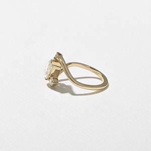 แหวนหมั้นผู้หญิงทันสมัย คุณภาพสูง โมอิสซาไนต์ 1.7 กะรัต ชุบทอง 14k ความใส VVS2 ทรงกลมเจียระไนแบบบริลเลียนท์ - Product Image 5