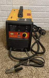 Soldadora MIG de Alta Resistencia Vycle con Pantalla Digital Industrial, Máquina de Soldadura MIG-250 220V en Venta - Product Image 2