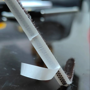 Bande d'étanchéité autocollante 6,8 mm x 5,0 mm pour accessoires de fenêtre coulissante - Product Image 1