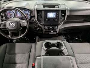 Impressionnant RAM 1500 Tradesman Crew Cab 4WD 2024 d'occasion en parfait état avec faible kilométrage en stock, proposé à un prix incroyable - Product Image 5