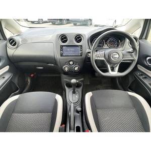 Nissan Note X 2018 d'occasion, argenté, hayon, transmission automatique, conduite à droite, faible kilométrage - Product Image 2