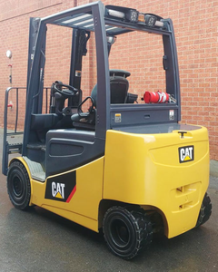 รถยกไฟฟ้าสำหรับใช้งานกลางแจ้ง ปี 2014 ยี่ห้อ Caterpillar รุ่น 2EPC5000 ความจุ 5000 ปอนด์ - Product Image 2