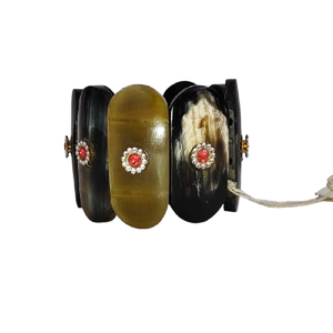 Pulsera Elástica de Resina Pulida Multitonal Estilo Bohemio con Medallones Florales de Cristal Incrustados, Ecológica y Duradera, Regalo para el Día de San Valentín - Product Image 1