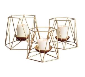 Bougeoir en métal de style antique pour accessoires de décoration de maison et de salon d'inspiration vintage classique - Product Image 5