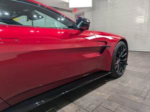Voiture préférée des clients 2025 Aston Martin Vantage Coupé RWD 2 portes LHD - Product Image 3
