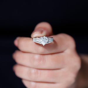 Anillo de compromiso en forma de corazón: Anillo de vástago dividido de diseñador, Plata de Ley 925, US 4,00 - Product Image 3