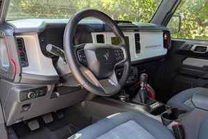 SUPER CLEAN 2023 BRO-NCO HERITAGE EDITION 601-700km de Autonomía NEDC 200-250kW Listo para Enviar - Product Image 4