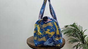 Bolsa de lona táctica deportiva informal de algodón acolchado con estampado de bloques hecha a mano, bolsa de gimnasio de viaje de gran capacidad ecológica azul profundo - Product Image 3