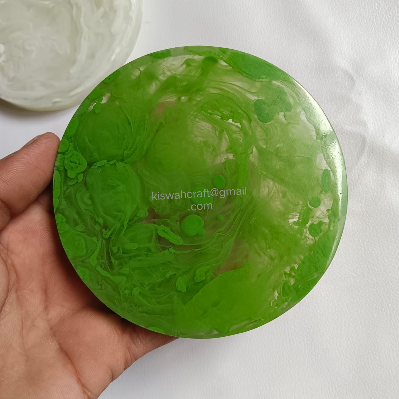 สีเขียว