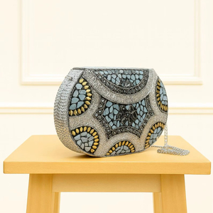 กระเป๋าคลัทช์ลายโมเสกสุดเก๋สำหรับสุภาพสตรี กระเป๋าคลัทช์ลายโมเสกสำหรับงานพิเศษและงานเฉลิมฉลอง งานปาร์ตี้ งานแต่งงาน - Product Image 5