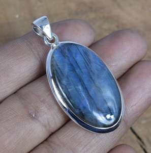 Handmade Designer Blue Flash Labradorite 925 Sterling Silver Pendant Vintage Oval Shape Gemstone Fine Jewelry Pendants & Charms - Product Image 3