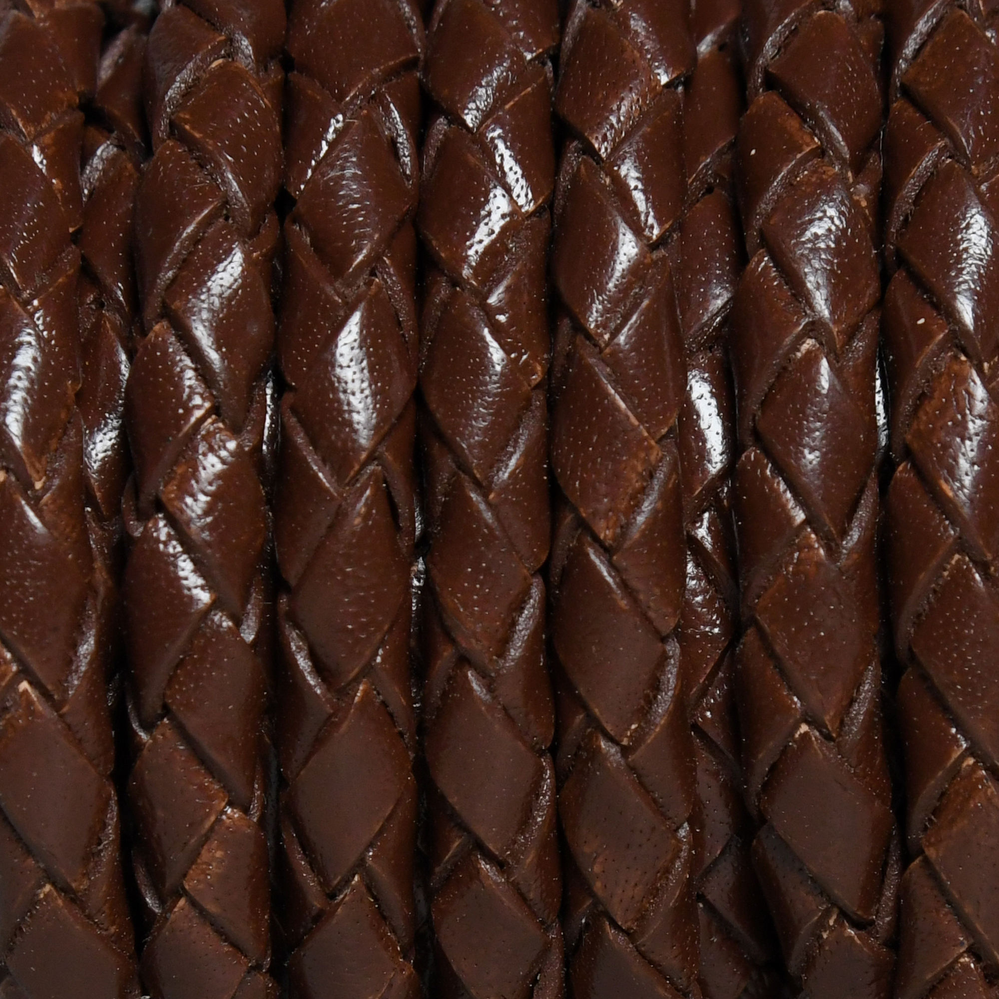 สีน้ำตาล