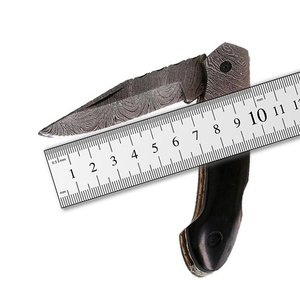 Couteaux de poche personnalisés faits à la main damas couteau de poche serrure bas prix couteau de chasse de poche avec étui en cuir - Product Image 3