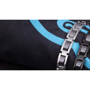 Bracelet manchette en acier inoxydable 304 pour homme, design noir électroplaqué unique, cadeau idéal pour les fêtes et les anniversaires pour père et aînés - Product Image 1